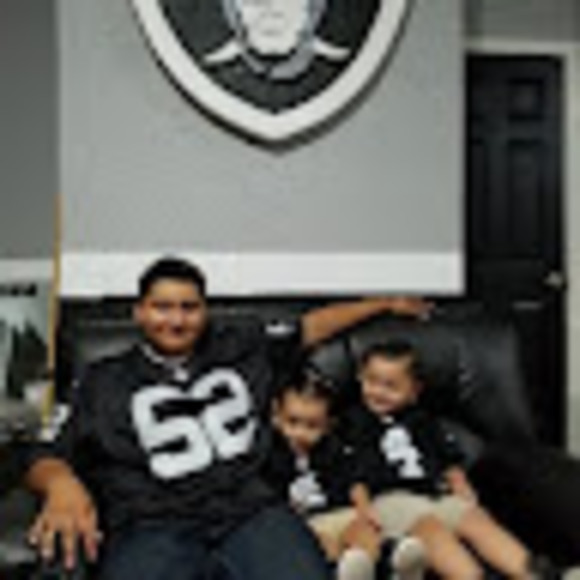 Meet your Posher, Auggie - Picture 1 of 1